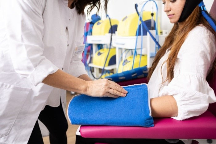 Patient Guide: Cold Therapy (Cryotherapy) to Hands/Feet